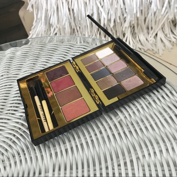 Bobbi Brown Other - Bobbi B Modern Classic Eye Shadow & Lip Pallete